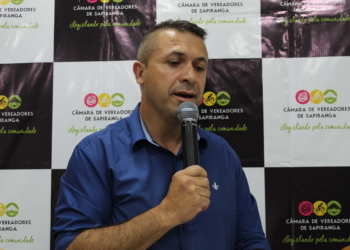 Presidente da Câmara de Vereadores de Sapiranga, Leandro Costa, concede entrevista nesta segunda (11)