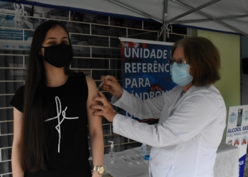 Vacinação contra Covid-19 começou nesta quarta (20) em Nova Hartz