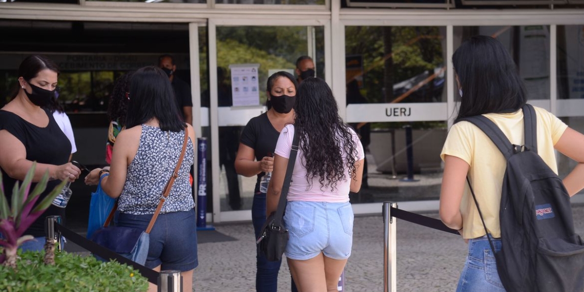 Enem digital será presencial e candidato deve levar caneta preta