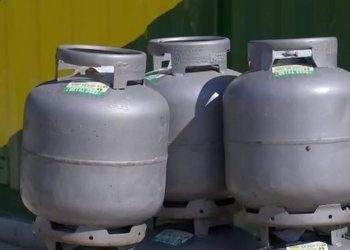 Gás de cozinha vai ficar 6% mais caro a partir desta quinta, informou a Petrobras