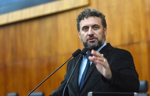 Artigo de opinião: Volta às aulas na pandemia