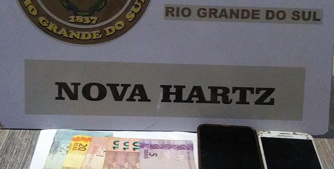 Brigada Militar de Nova Hartz apreende 17 pedras de crack e dinheiro durante ação de patrulhamento