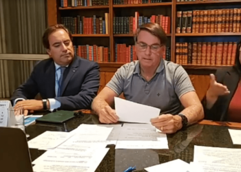 Bolsonaro: auxílio deve voltar em março, com parcelas de R$ 250