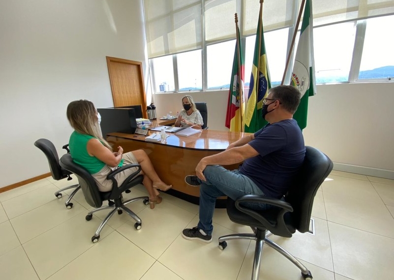 Prefeita realiza reunião com a RGE sobre demandas de Sapiranga