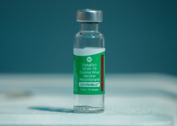 Voo com 2 milhões de doses de vacinas decola da Índia
