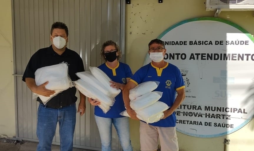 Secretaria de Saúde de Nova Hartz recebe doação de EPIs do Lions Clube