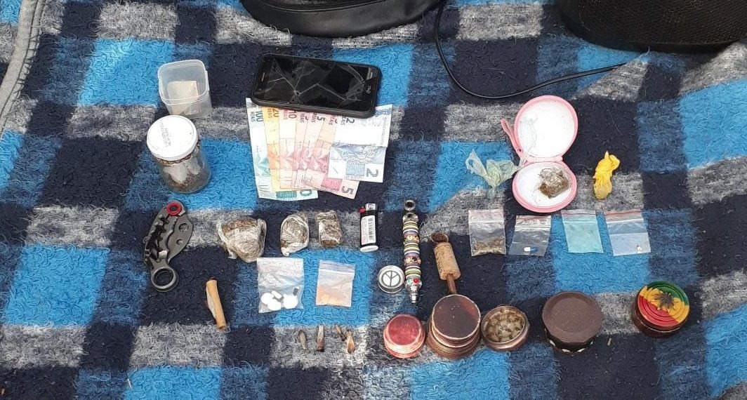 Festa clandestina termina com prisões por tráfico e detenção de menores em Nova Hartz