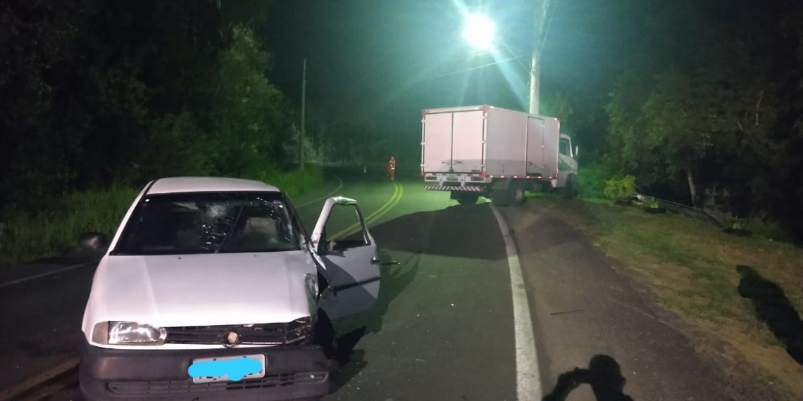 Acidente de trânsito entre carro e caminhão é registrado em Nova Hartz