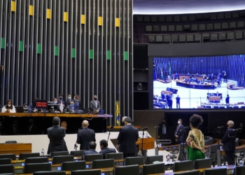 Congresso promulga emenda para pagamento de auxílio emergencial