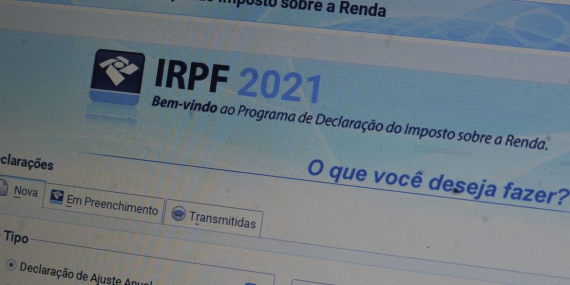 Receita recebe 438 mil declarações do IR no primeiro dia de entrega