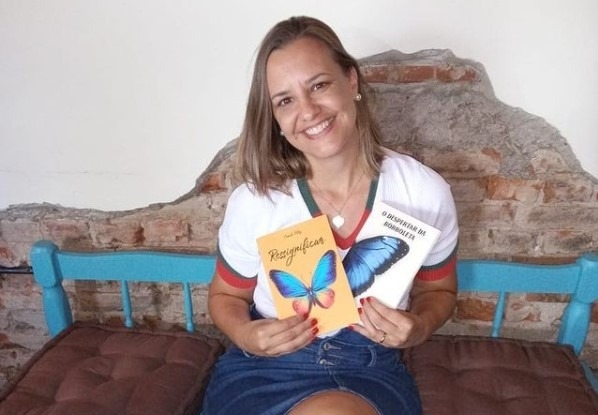 Sapiranguense lança segundo livro, com o tema espiritualidade
