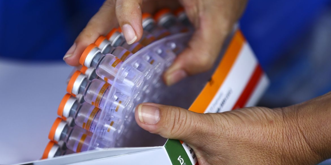 Vacinas terão compras facilitadas após sanção de Medida Provisória pelo Governo Federal