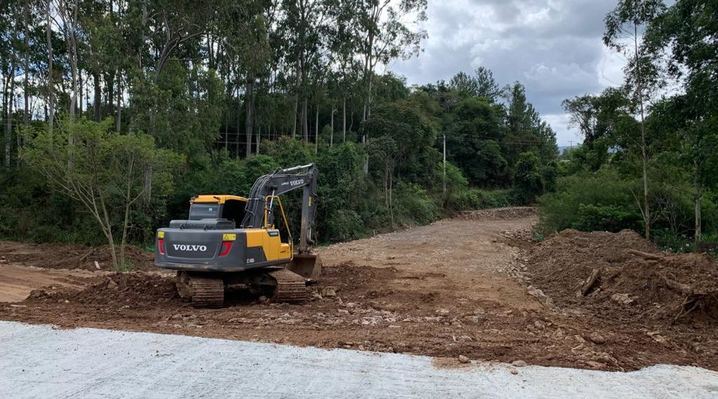 Construção de nova travessia na rua Linea Maria Gewehr, em Nova Hartz, está na reta final