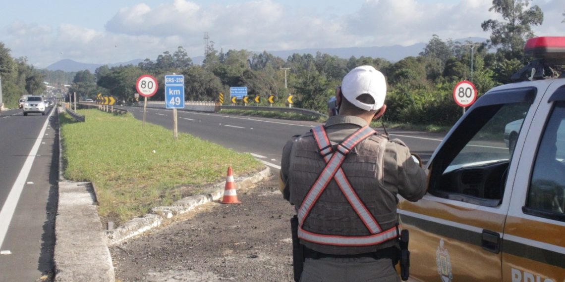 Flagrante de infrações aumenta em 50% e acidentes com morte reduzem 66% na RS-239