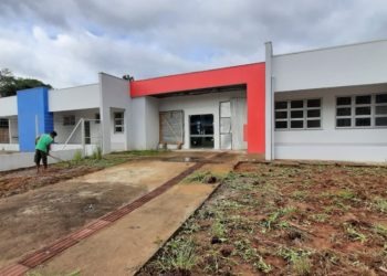 Prefeitura de Sapiranga dá ordem de início para retomada das obras em escola no Centenário