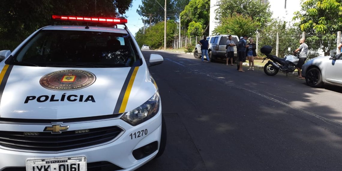 Acidente de trânsito entre carro e moto é registrado nesta segunda em Sapiranga