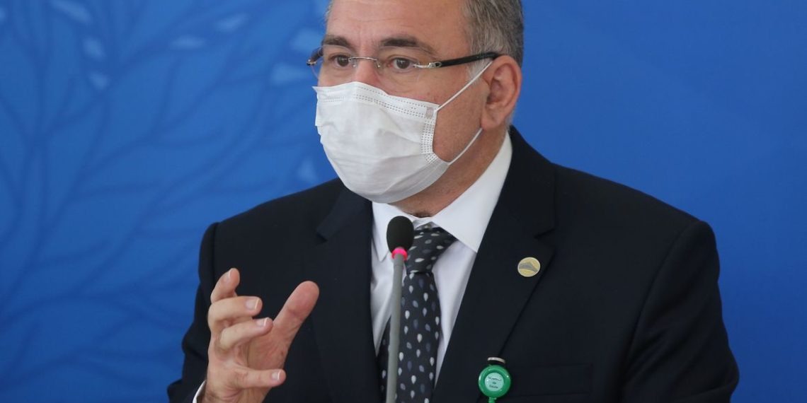 Ministro Queiroga pede que população evite aglomerações durante Semana Santa