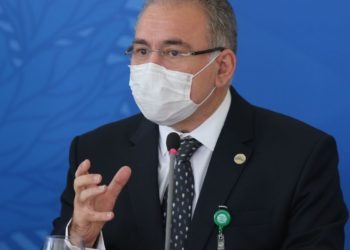 Ministro Queiroga pede que população evite aglomerações durante Semana Santa
