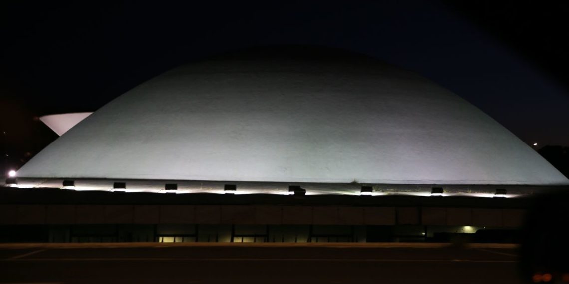 Senado aumenta prazo para pagamento de auxílio a artistas