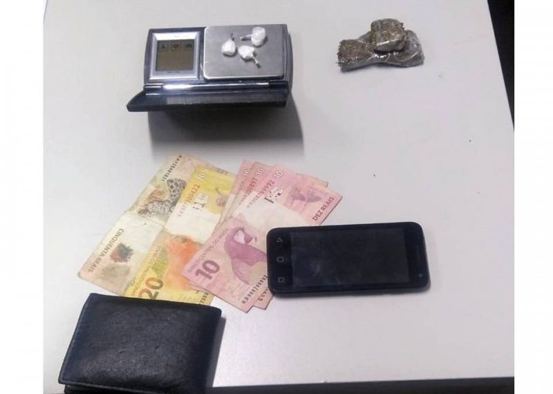 Dupla é flagrada com droga pela Brigada Militar em Campo Bom