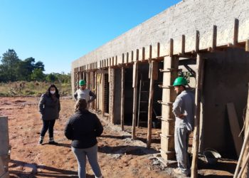 Avançam as obras da quadra de esportes da EMEF Floresta