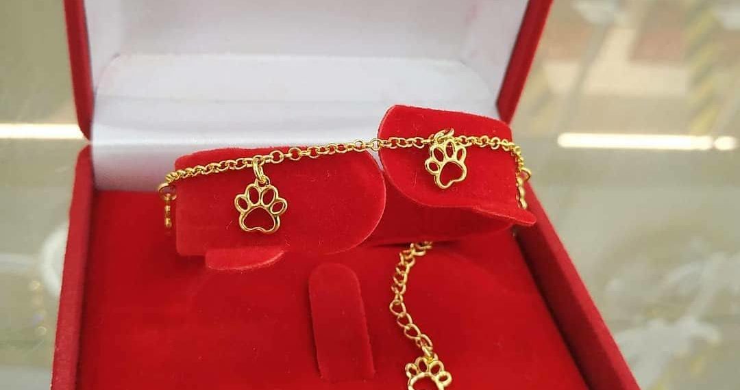 Na Joalheria e Óptica Topaze, as opções de presentes para as mães são variadas