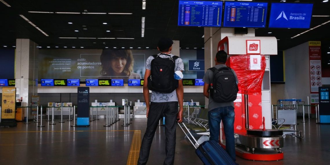 Medida Provisória que amplia prazo de reembolso de passagens aéreas é aprovada pelos deputados