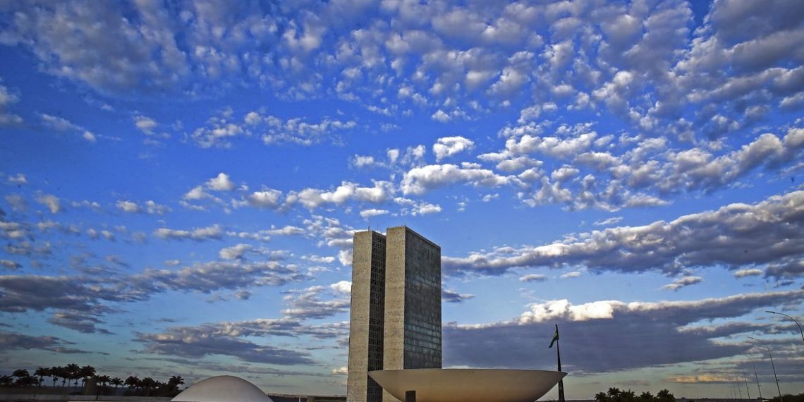 Lei de incentivo ao primeiro emprego é aprovada no Senado