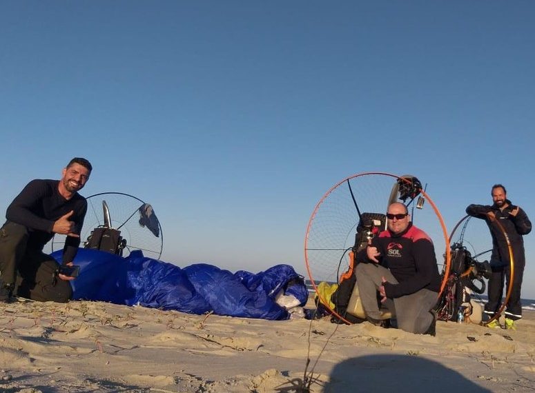 Pilotos da AGVL, de Sapiranga, batem recorde de voo com paramotor
