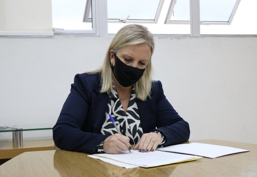 Sapiranga assina termo de adesão ao programa Primeira Infância Melhor