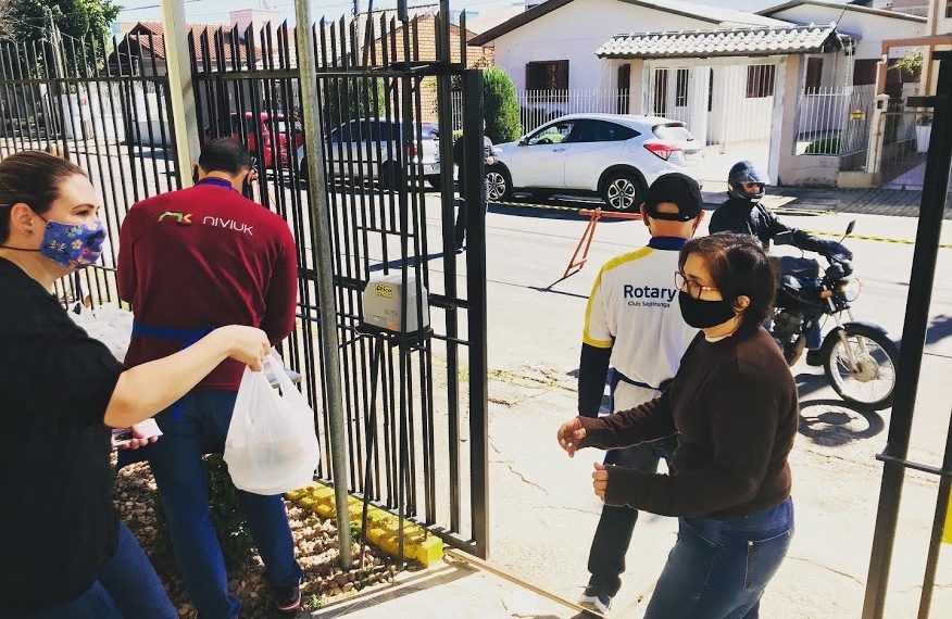 Rotary Club Sapiranga realiza tradicional feijoada solidária