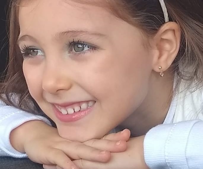 Lutando contra a leucemia, menina de Sapiranga precisa de sangue e plaquetas
