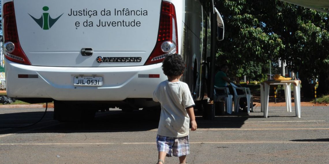 Há quase 5 mil crianças e adolescentes para serem adotados no país