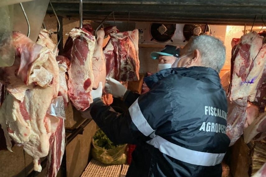 Carne imprópria é retirada de circulação em força-tarefa do MP e Delegacia do Consumidor em Sapiranga
