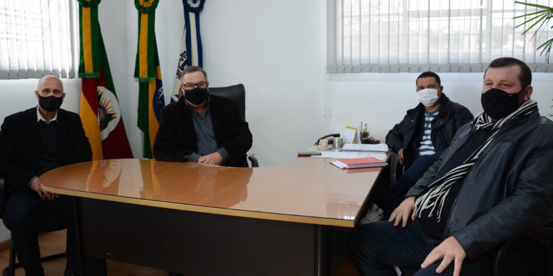 Secretário Rosalino quer apoio de vereadores para equipar futura Guarda Municipal de Campo Bom