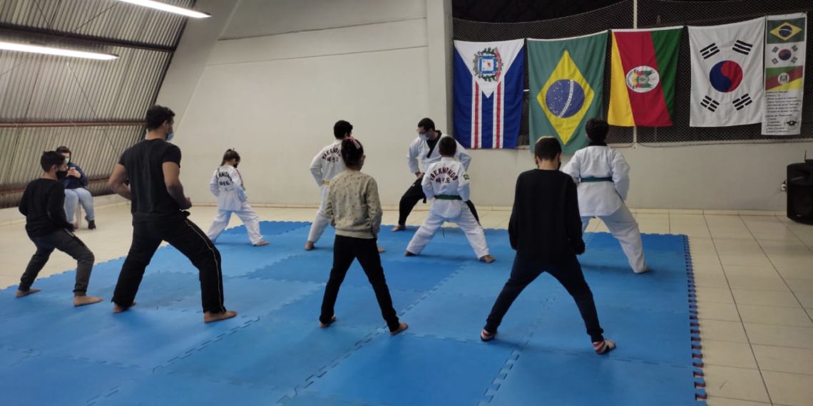 Começam as aulas de Taekwondo do Programa Esportivo Social de Campo Bom