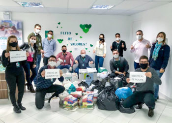 Colaboradores do Sicoob MaxiCrédito arrecadam alimentos em comemoração ao Dia do Cooperativismo 