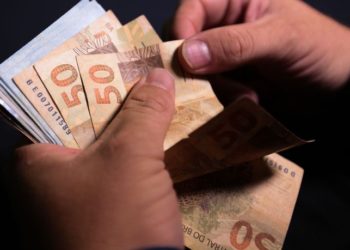 Auxílio emergencial é prorrogado por três meses