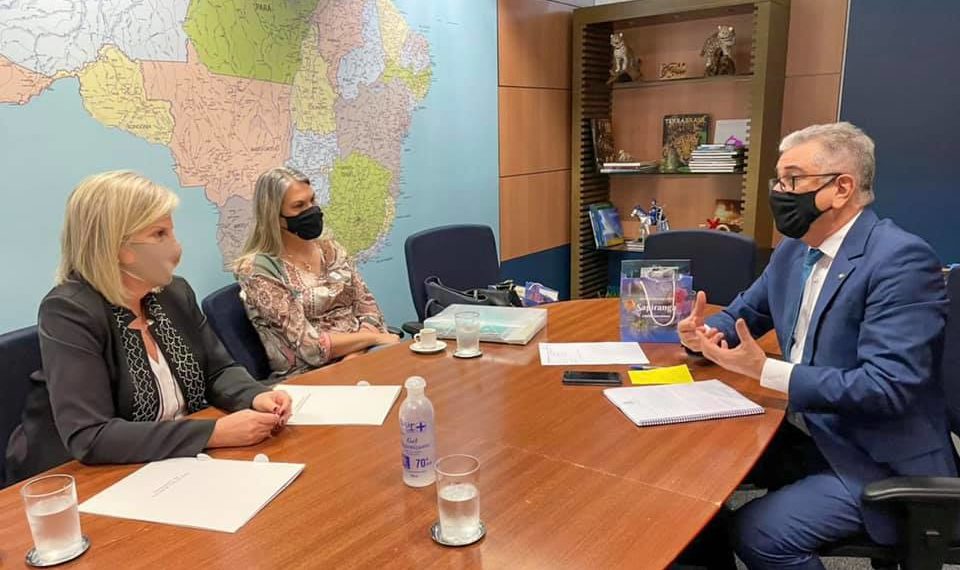 Coluna de política: Prefeita Carina traz boas notícias de Brasília