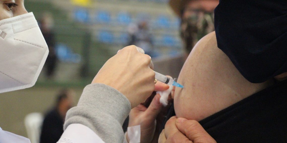 Campo Bom terá vacinação de segundas doses Astrazeneca/Fiocruz nesta sexta-feira