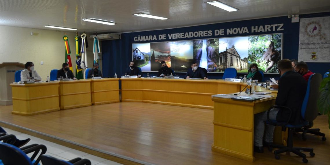 Vereadores de Nova Hartz solicitam intervenções na obra da Vicente Melo