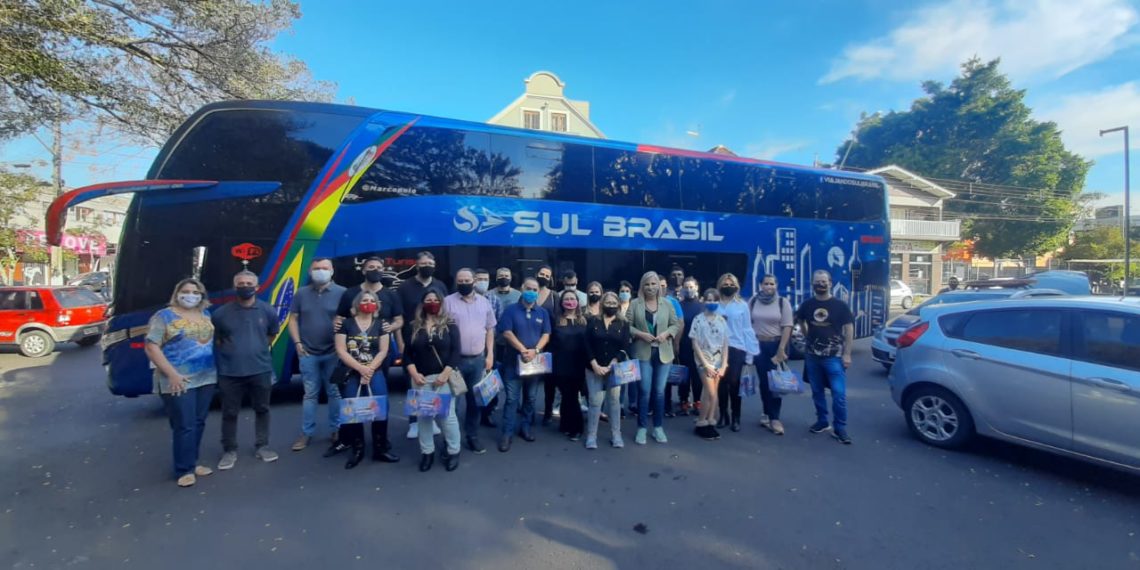 Amvars promove visita de agentes de turismo ao Vale Germânico