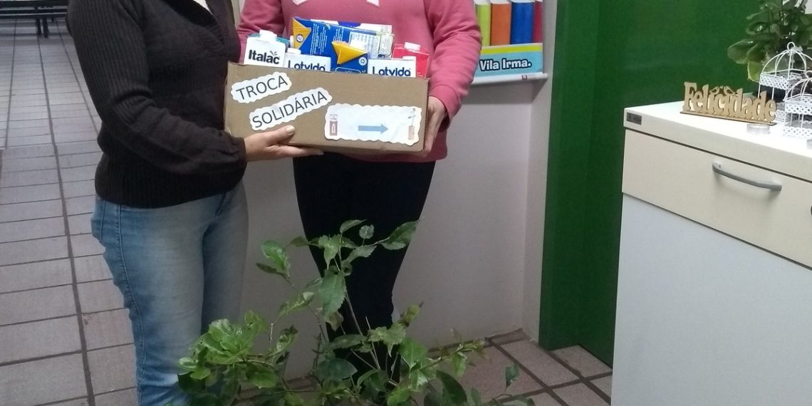 Projeto do Cemeam Sapiranga incentiva a troca de mudas de árvores por caixas de leite