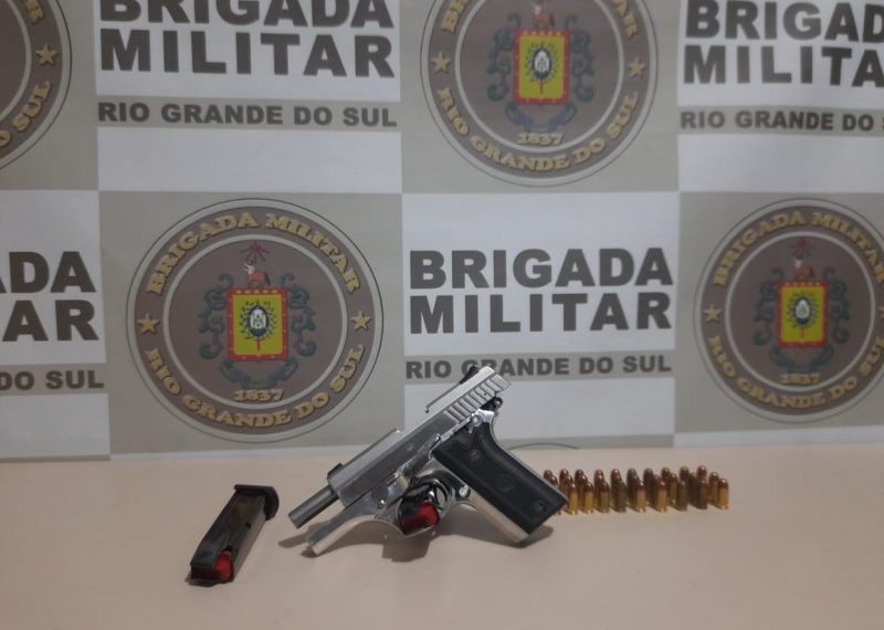 Brigada Militar de Sapiranga prende homem por porte ilegal