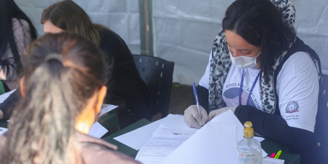 Mais de 400 pessoas atendidas no mutirão de empregos de Campo Bom