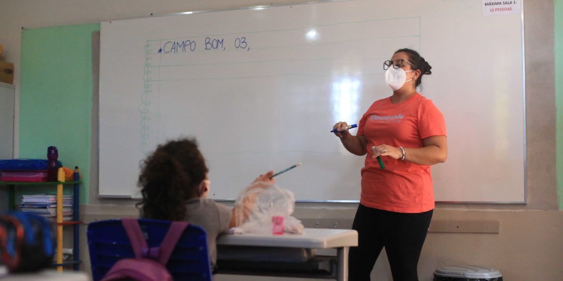 Campo Bom oferece especialização para professores da rede municipal de ensino
