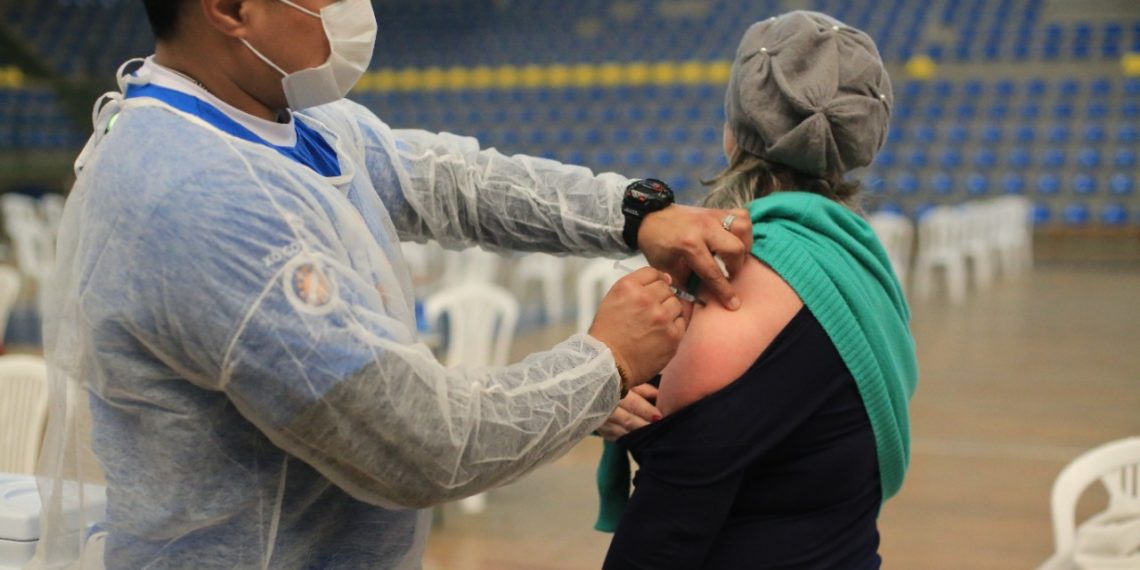 Pessoas com 26 anos ou mais poderão se vacinar nesta quarta-feira em Campo Bom