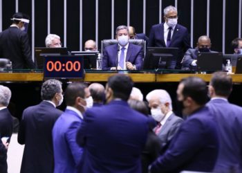 Câmara dos Deputados rejeita PEC do voto impresso