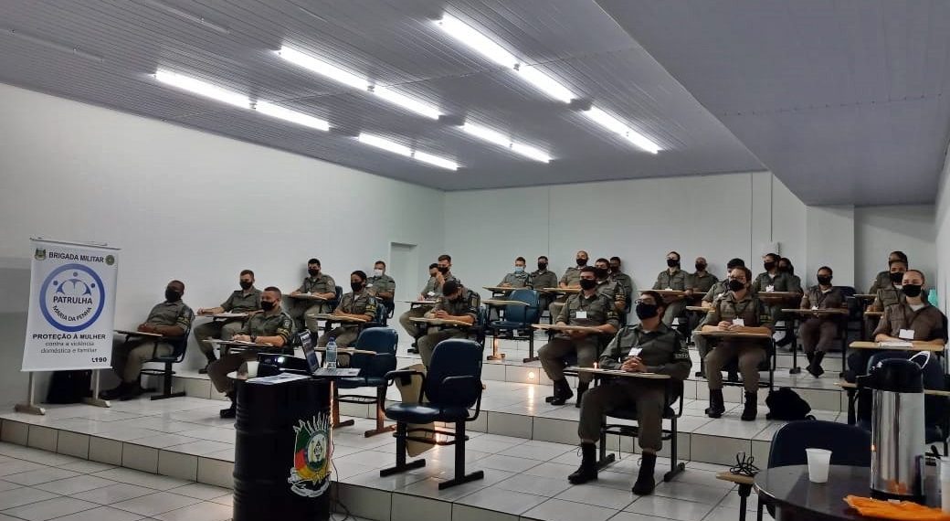 Lei Maria da Penha completa 15 anos e Brigada busca qualificar atuação na região