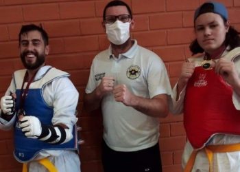 Campo-bonenses são campeões em competição de Taekwondo